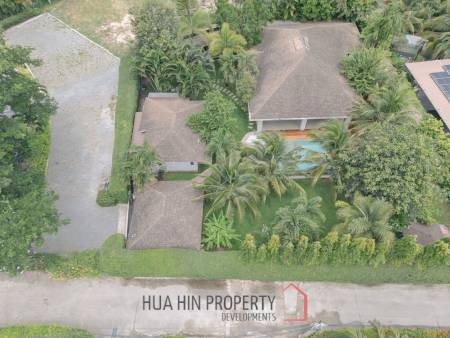 GROVE RESIDENCE HUA HIN : Luxurious 5-Bedroom Villa with quality furnished