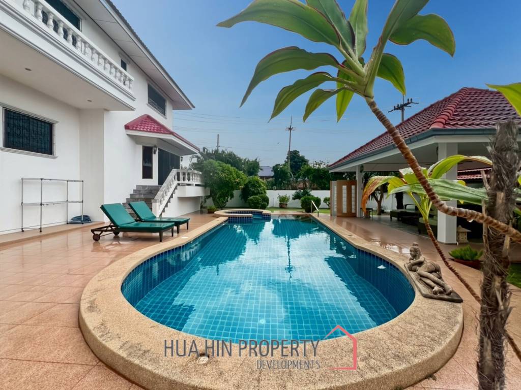 3-Bedroom Two-Storey Villa with Pool in Cha Am
