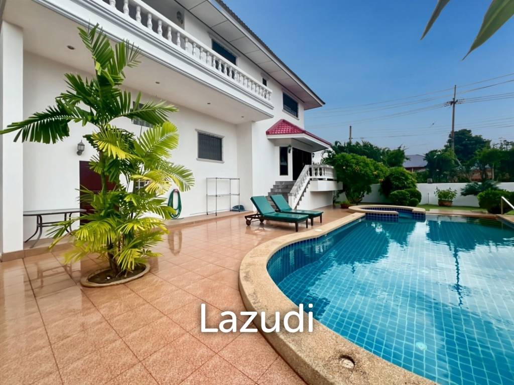 3-Bedroom Two-Storey Villa with Pool in Cha Am