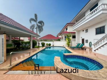 3-Bedroom Two-Storey Villa with Pool in Cha Am 3-Bedroom Two-Storey Villa with Pool in Cha Am