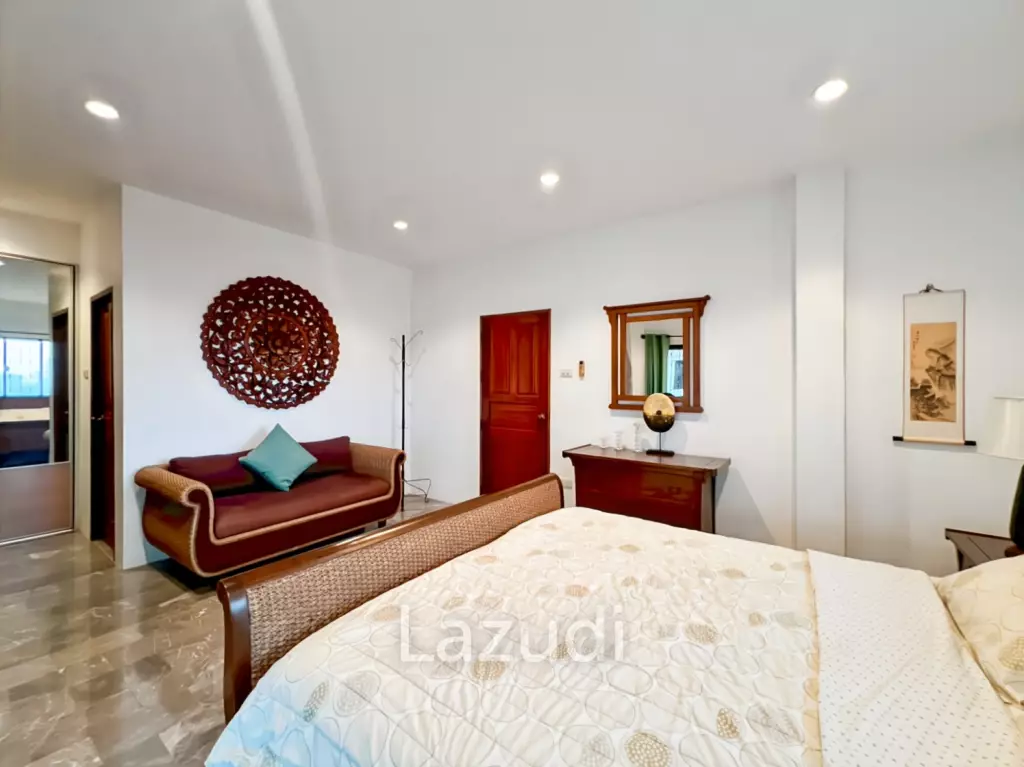 3-Bedroom Two-Storey Villa with Pool in Cha Am
