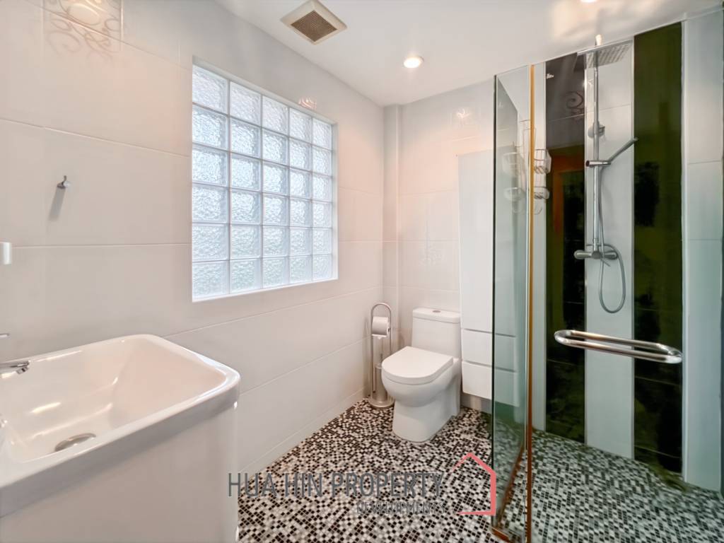 3-Bedroom Two-Storey Villa with Pool in Cha Am
