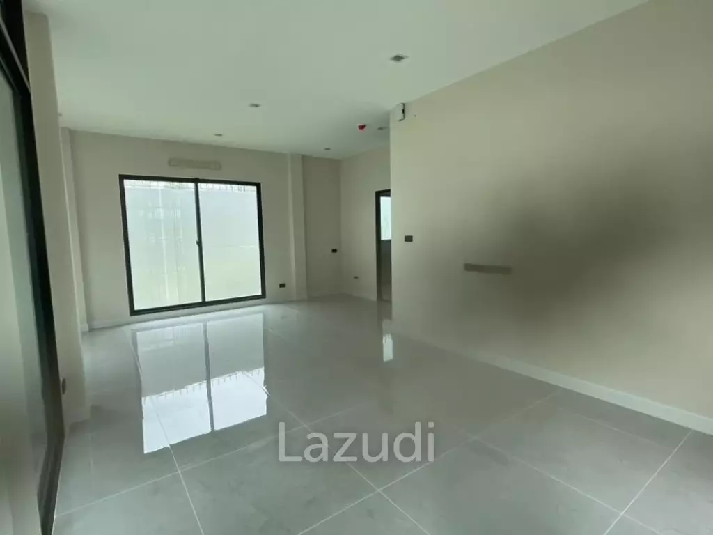 4 Bedroom 4 Bathroom 237 Sq.m Bangkok Boulevard Bangna KM.5