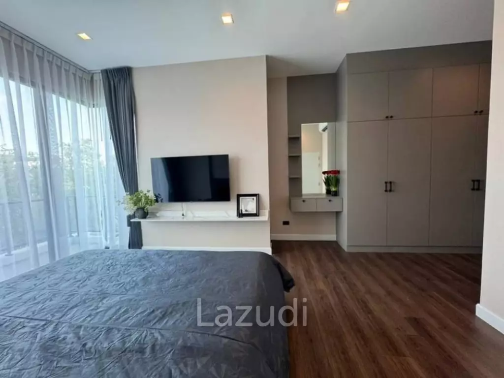 4 Bedroom 4 Bathroom 237 Sq.m Bangkok Boulevard Bangna KM.5