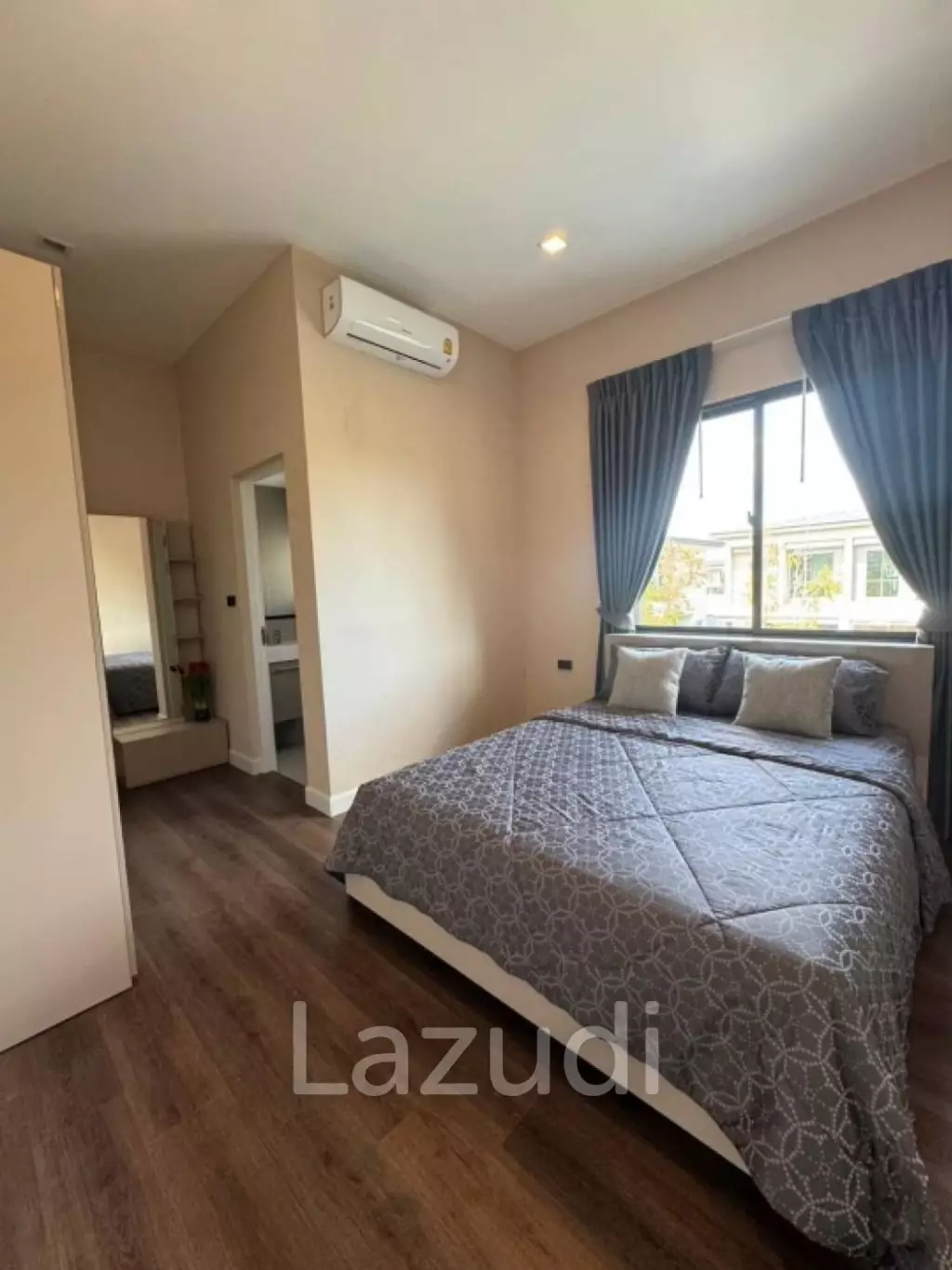 4 Bedroom 4 Bathroom 237 Sq.m Bangkok Boulevard Bangna KM.5