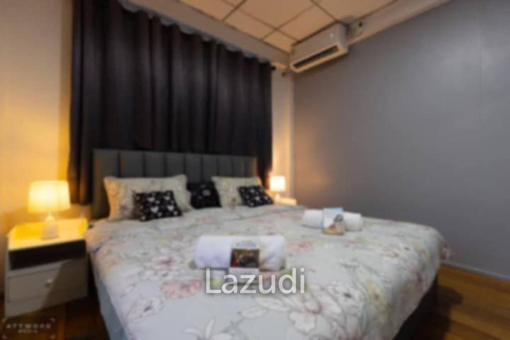 Turnkey Restaurant with Rooftop Apartment – Just 200m from Mae Nam Beach