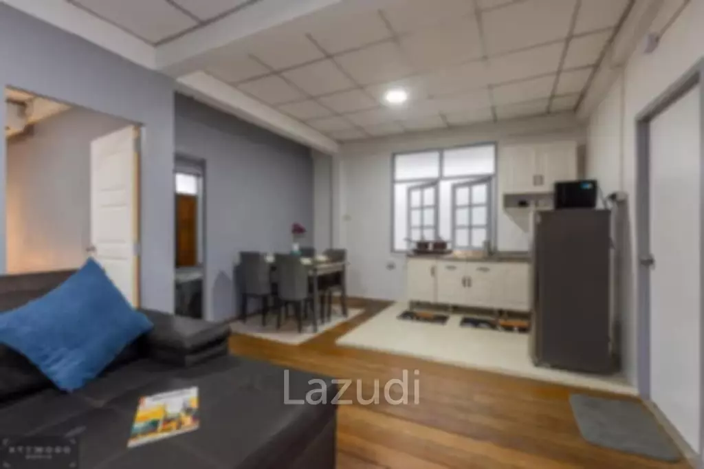 Turnkey Restaurant with Rooftop Apartment – Just 200m from Mae Nam Beach