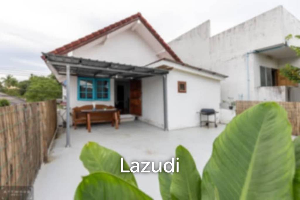 Turnkey Restaurant with Rooftop Apartment – Just 200m from Mae Nam Beach