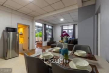 Turnkey Restaurant with Rooftop Apartment – Just 200m from Mae Nam Beach