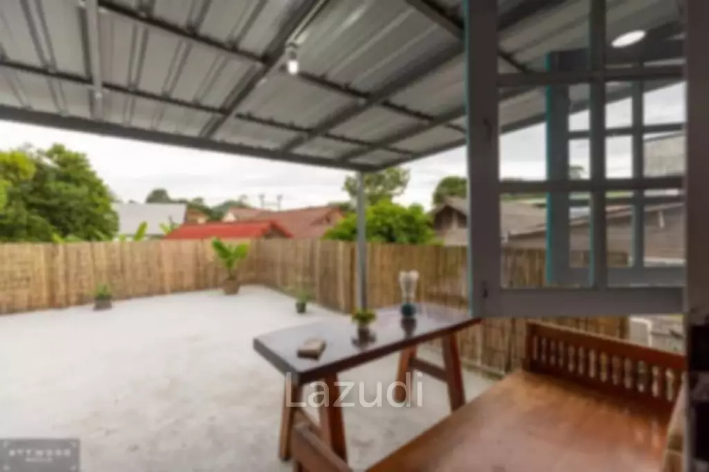 Turnkey Restaurant with Rooftop Apartment – Just 200m from Mae Nam Beach