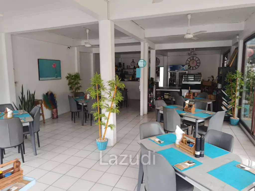 Turnkey Restaurant with Rooftop Apartment – Just 200m from Mae Nam Beach