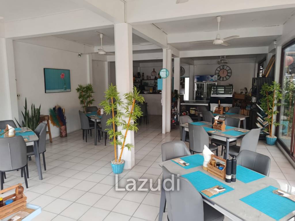 Turnkey Restaurant with Rooftop Apartment – Just 200m from Mae Nam Beach
