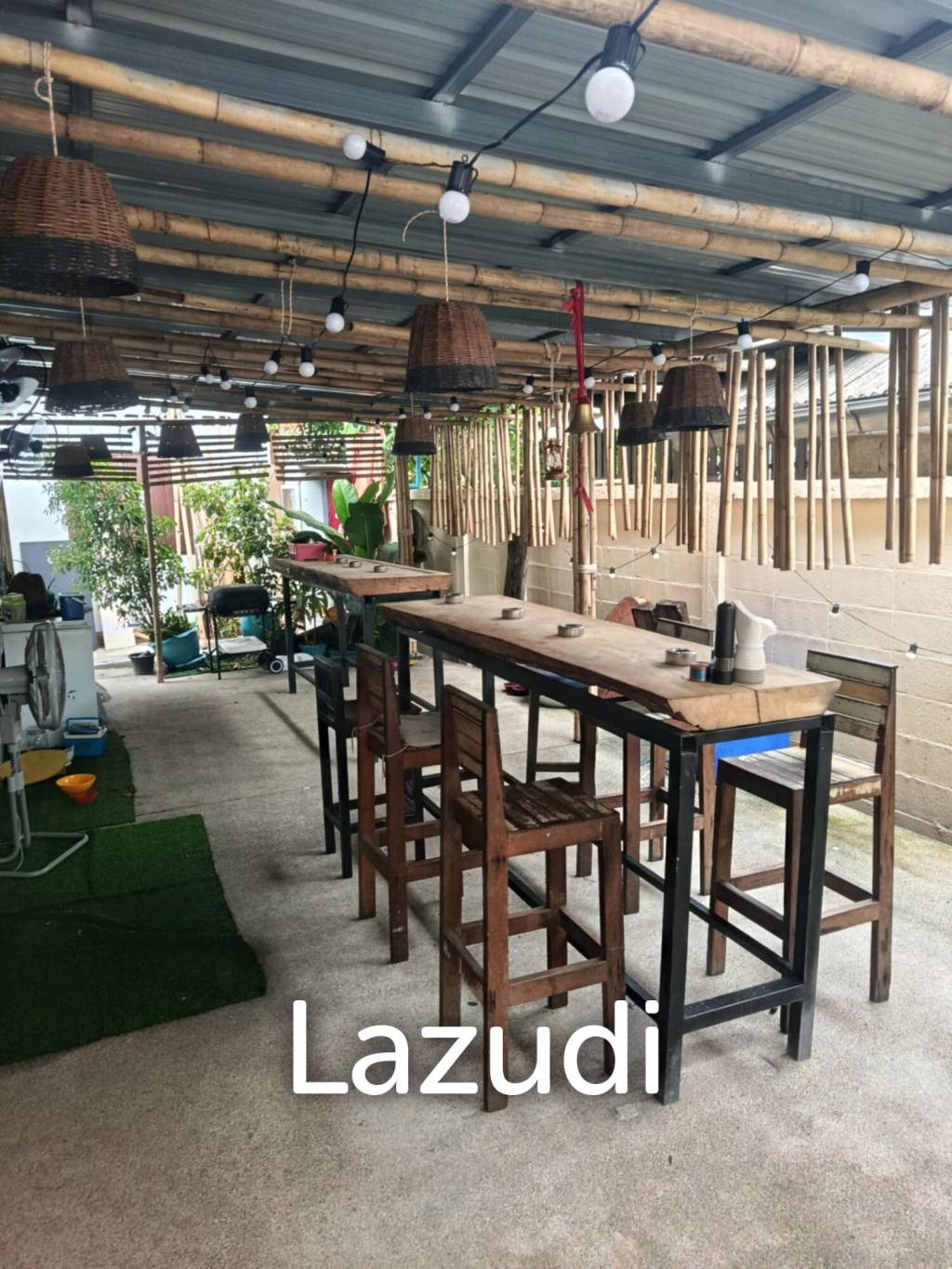 Turnkey Restaurant with Rooftop Apartment – Just 200m from Mae Nam Beach
