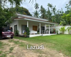 Charming Boho-Style Villa with Spacious Garden and Expansion Potential Pool