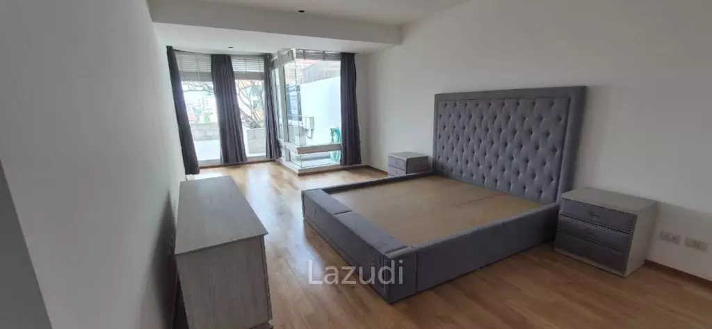 3 Bed 4 Bath 370 SQ.M The Empire Place