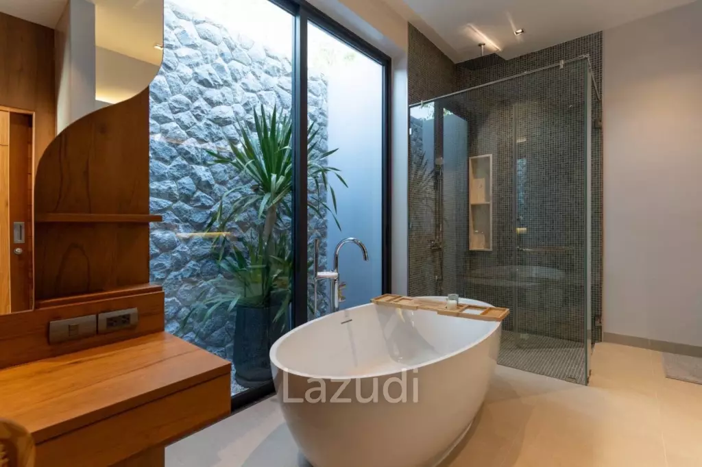 Brand New 3-Bedroom Pool Villa In Pasak, Thalang