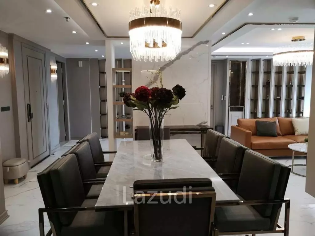 3 Bed 4 Bath 181 SQ.M Grand Diamond Pratunam