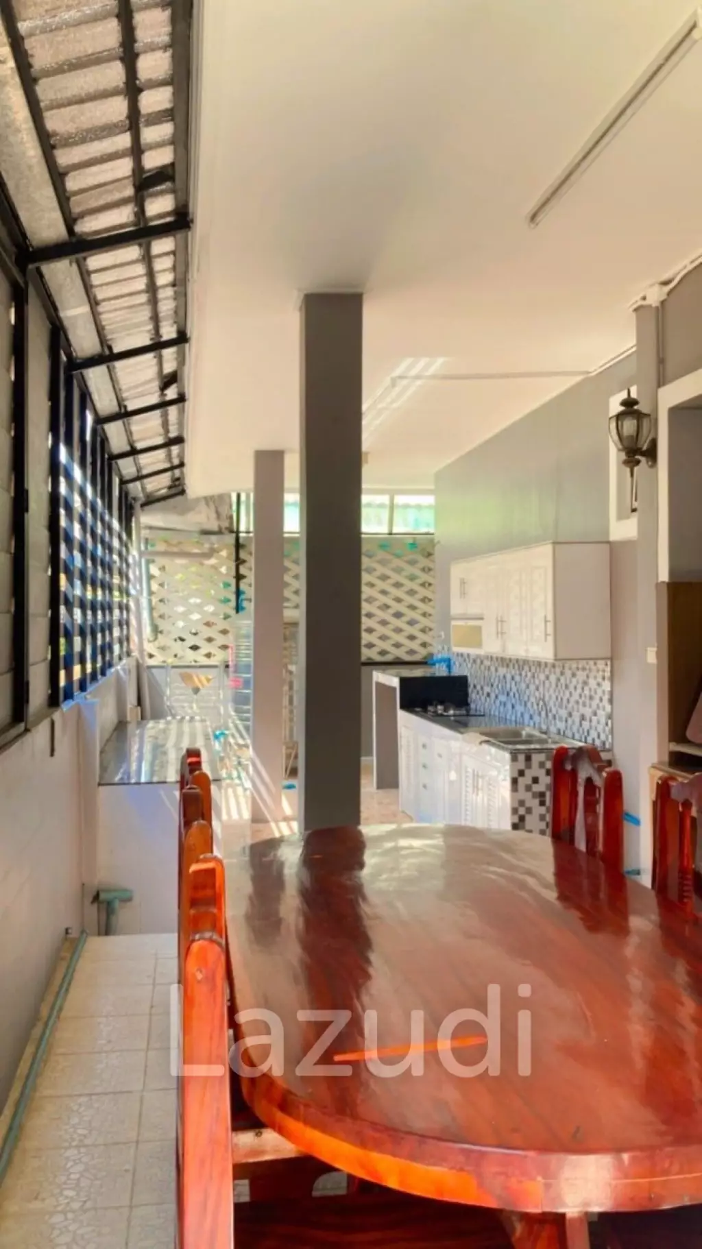 บ้าน 2 ชั้น 3 ห้องนอนให้เช่าในโครงการใกล้สนามบิน เชียงราย