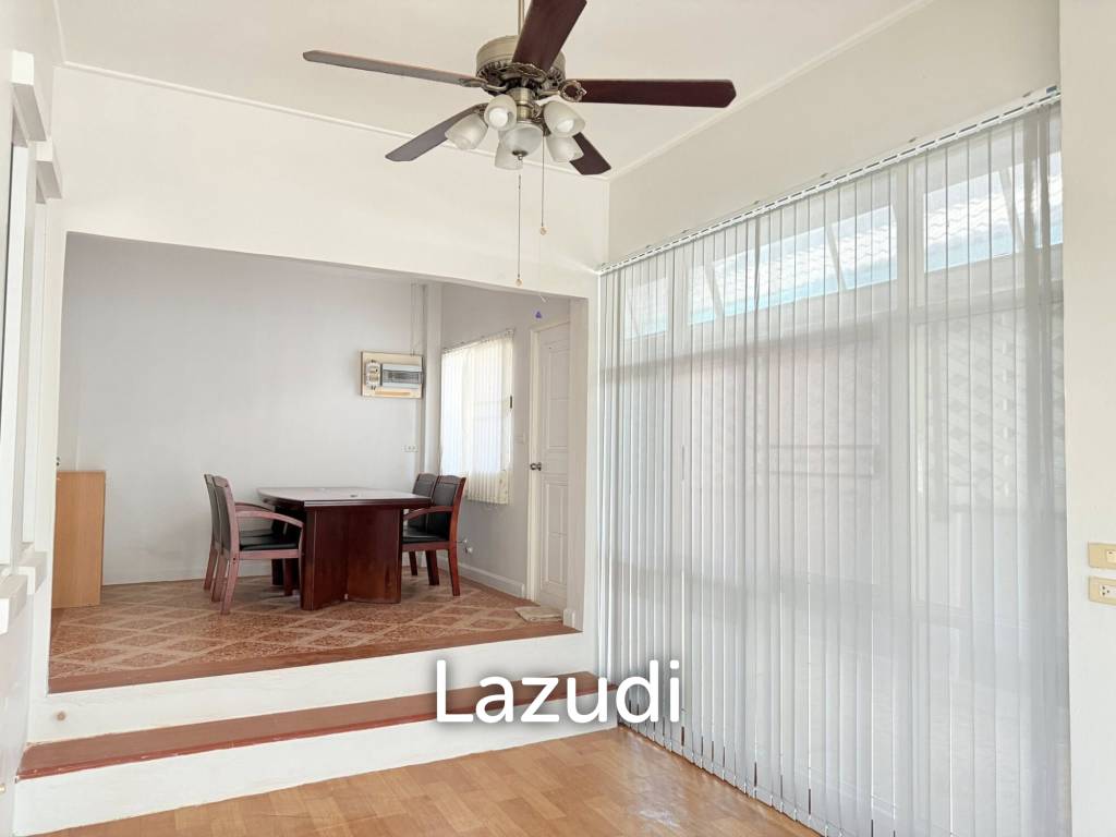 3 Bedrooms 2 Storey House For Rent in Project Near Airport