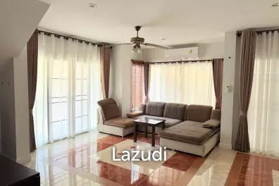 บ้าน 2 ชั้น 3 ห้องนอนให้เช่าในโครงการใกล้สนามบิน เชียงราย