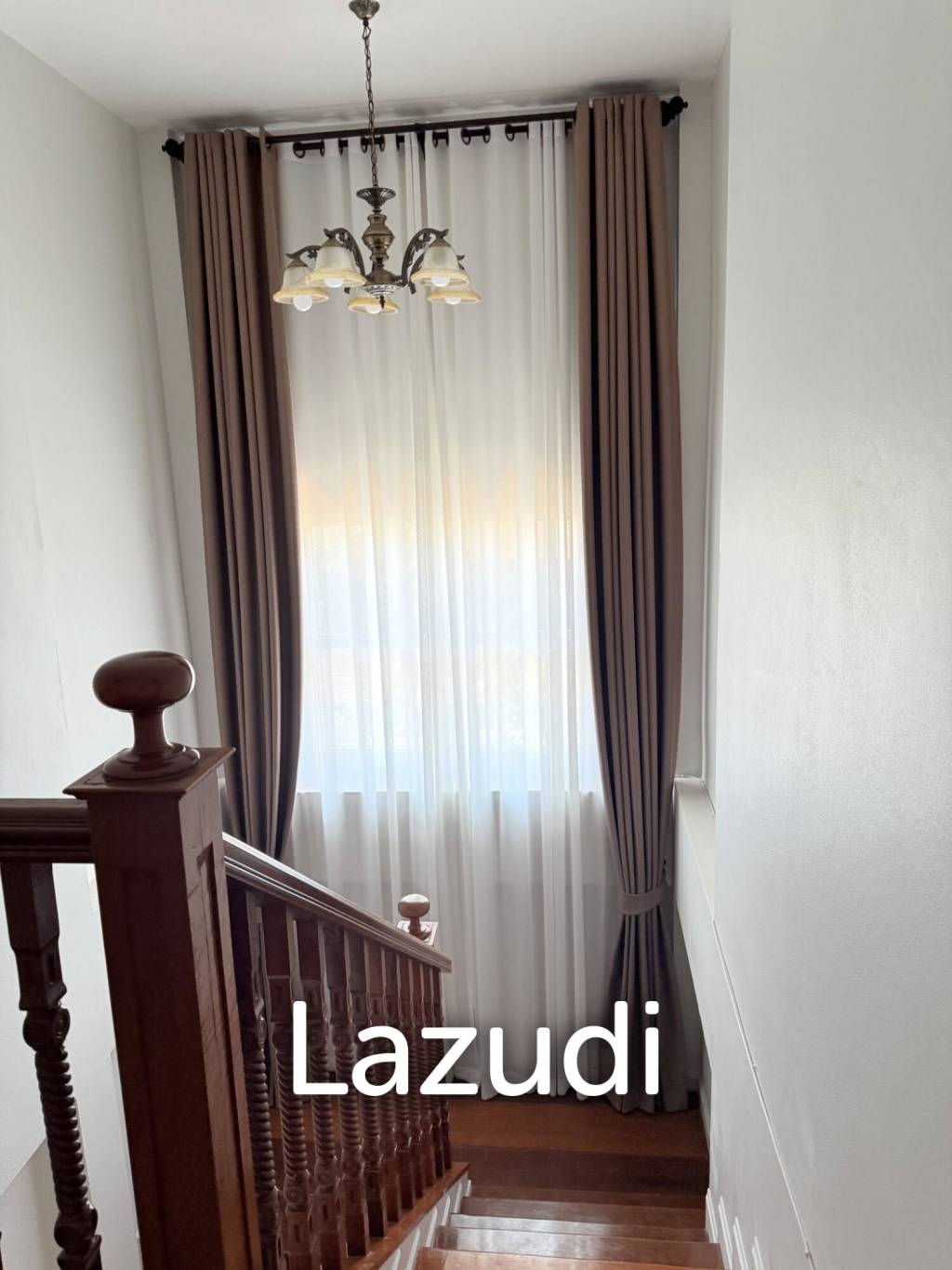 บ้าน 2 ชั้น 3 ห้องนอนให้เช่าในโครงการใกล้สนามบิน เชียงราย