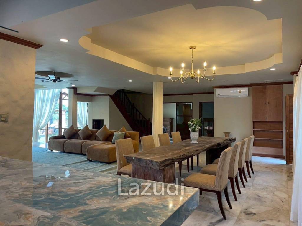 Spacious 5-Bedroom Pool Villa with Panoramic Mountain Views In Chalong