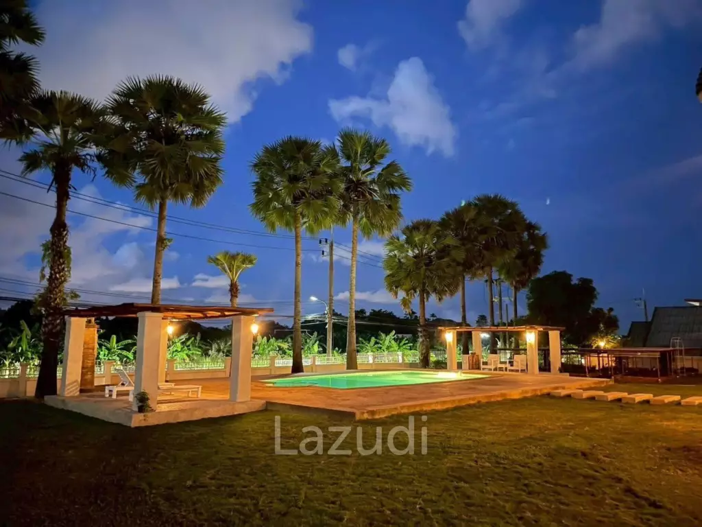 Spacious 5-Bedroom Pool Villa with Panoramic Mountain Views In Chalong