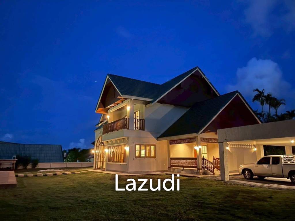Spacious 5-Bedroom Pool Villa with Panoramic Mountain Views In Chalong