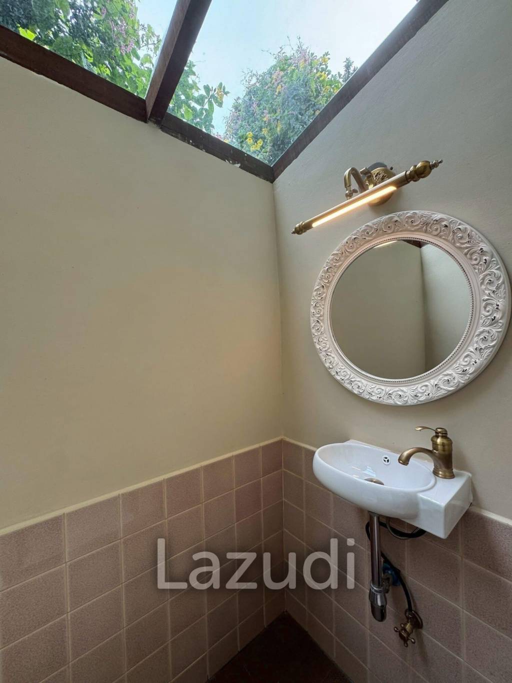 Spacious 5-Bedroom Pool Villa with Panoramic Mountain Views In Chalong