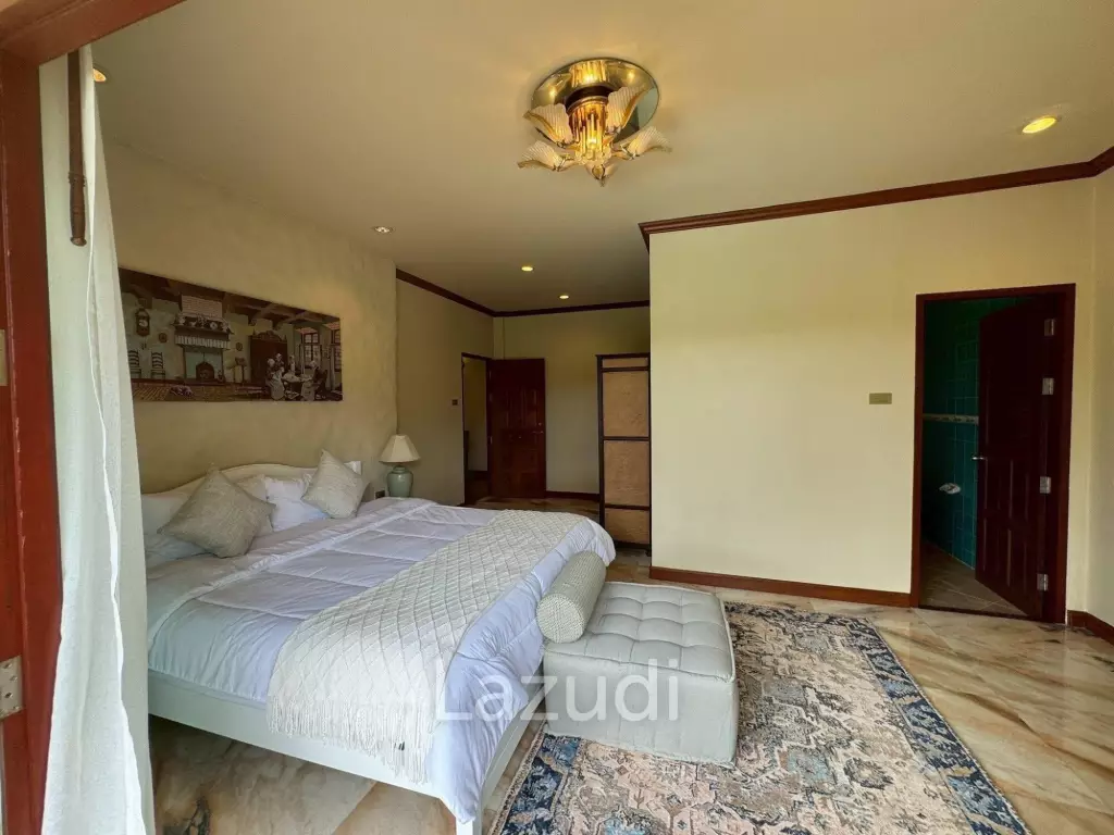Spacious 5-Bedroom Pool Villa with Panoramic Mountain Views In Chalong