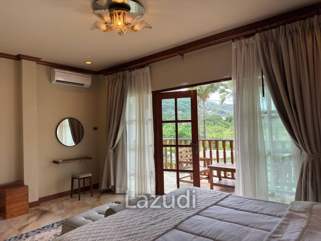 Spacious 5-Bedroom Pool Villa with Panoramic Mountain Views In Chalong