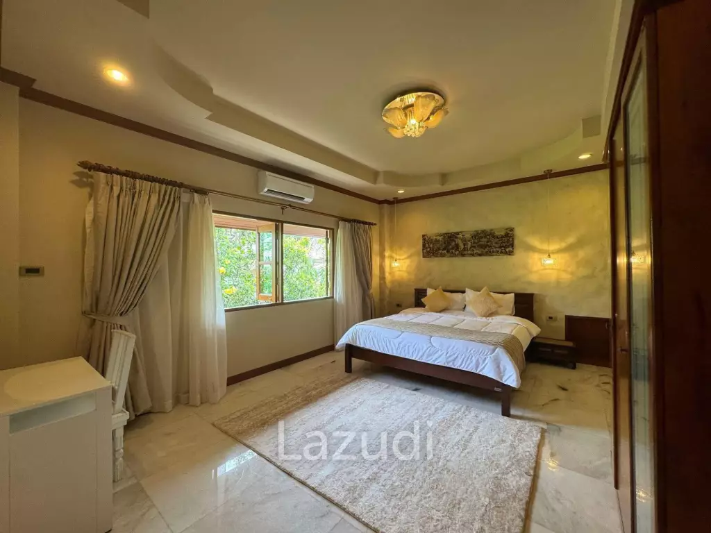 Spacious 5-Bedroom Pool Villa with Panoramic Mountain Views In Chalong