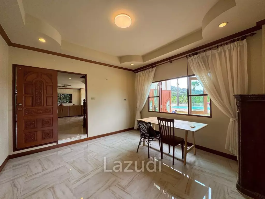 Spacious 5-Bedroom Pool Villa with Panoramic Mountain Views In Chalong