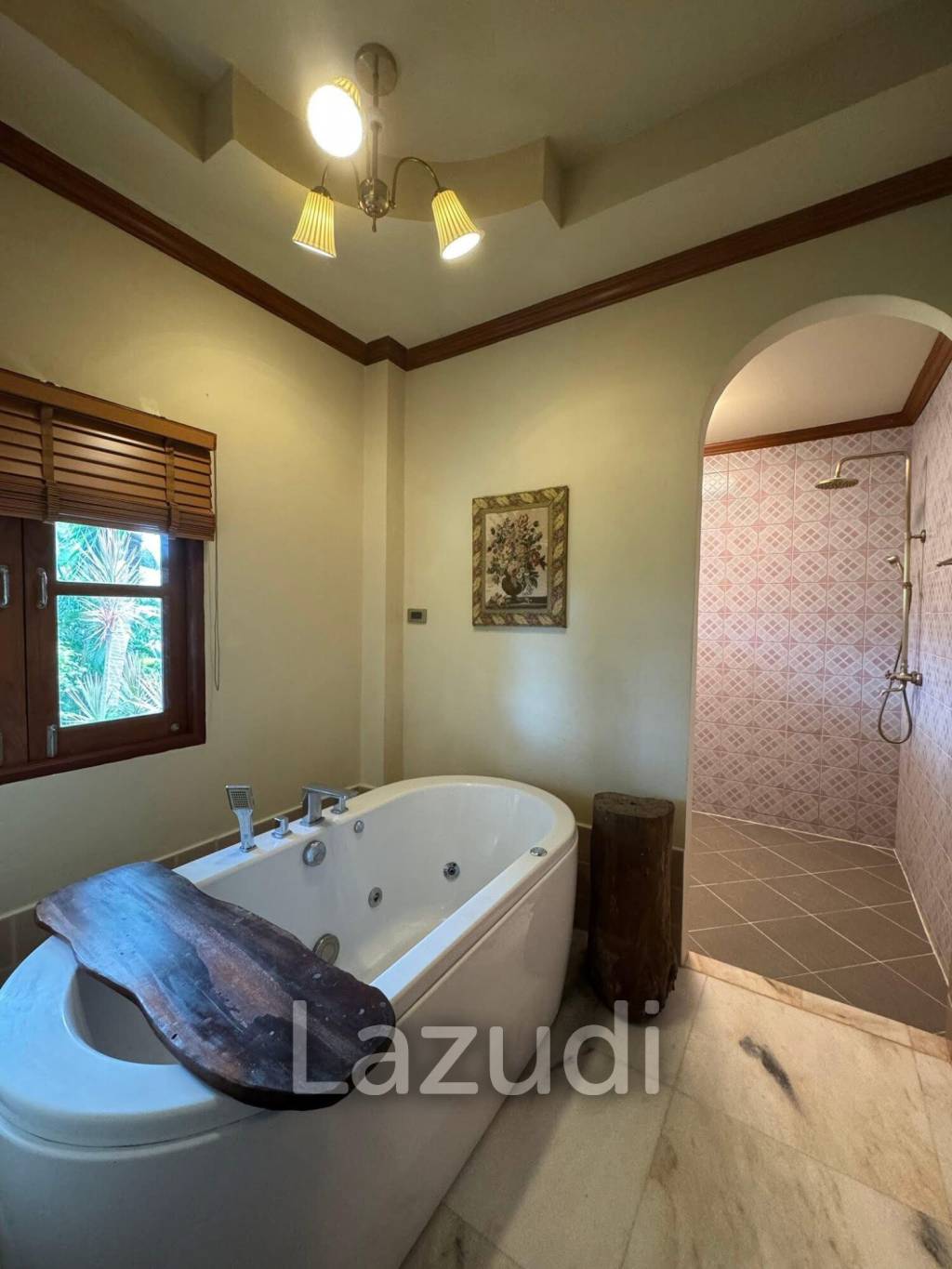 Spacious 5-Bedroom Pool Villa with Panoramic Mountain Views In Chalong