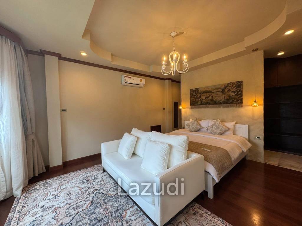 Spacious 5-Bedroom Pool Villa with Panoramic Mountain Views In Chalong
