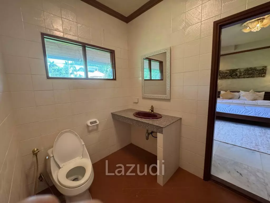 Spacious 5-Bedroom Pool Villa with Panoramic Mountain Views In Chalong