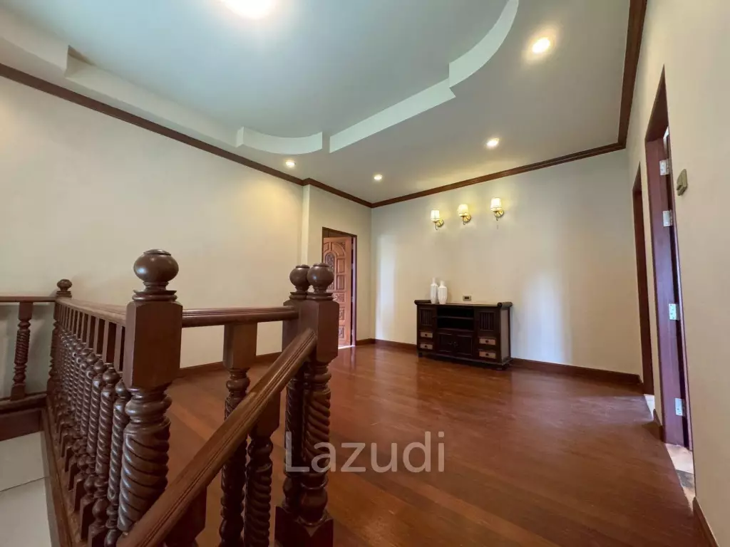 Spacious 5-Bedroom Pool Villa with Panoramic Mountain Views In Chalong
