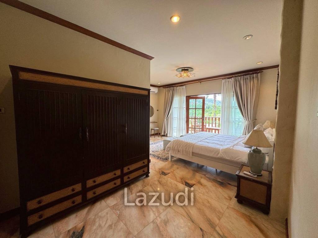 Spacious 5-Bedroom Pool Villa with Panoramic Mountain Views In Chalong