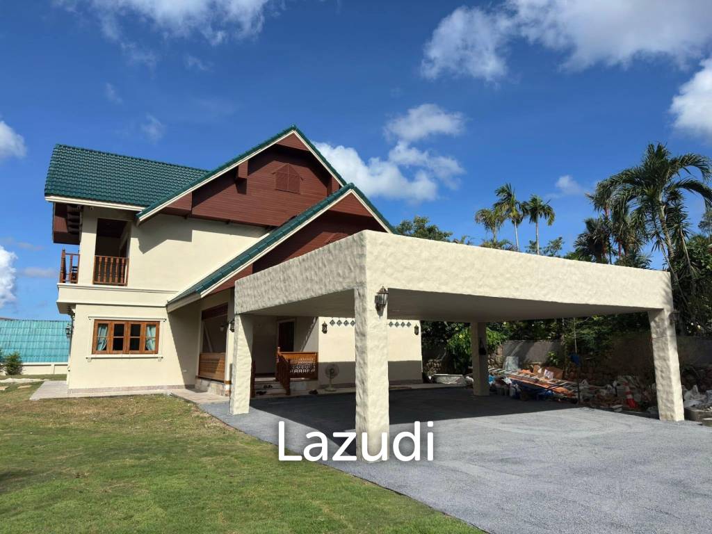 Spacious 5-Bedroom Pool Villa with Panoramic Mountain Views In Chalong