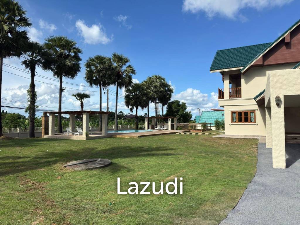 Spacious 5-Bedroom Pool Villa with Panoramic Mountain Views In Chalong