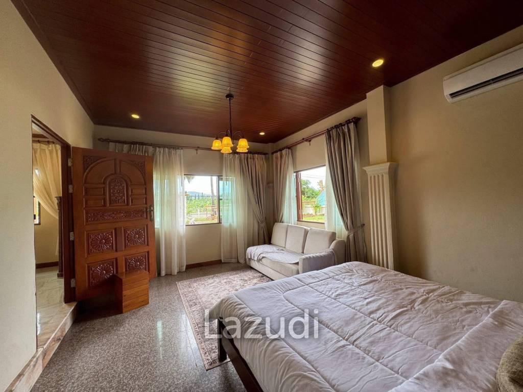 Spacious 5-Bedroom Pool Villa with Panoramic Mountain Views In Chalong