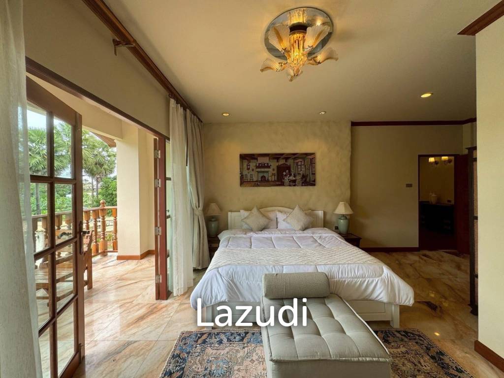 Spacious 5-Bedroom Pool Villa with Panoramic Mountain Views In Chalong