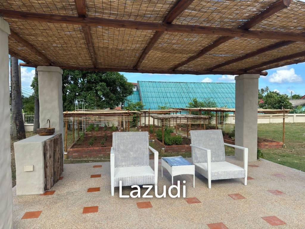 Spacious 5-Bedroom Pool Villa with Panoramic Mountain Views In Chalong