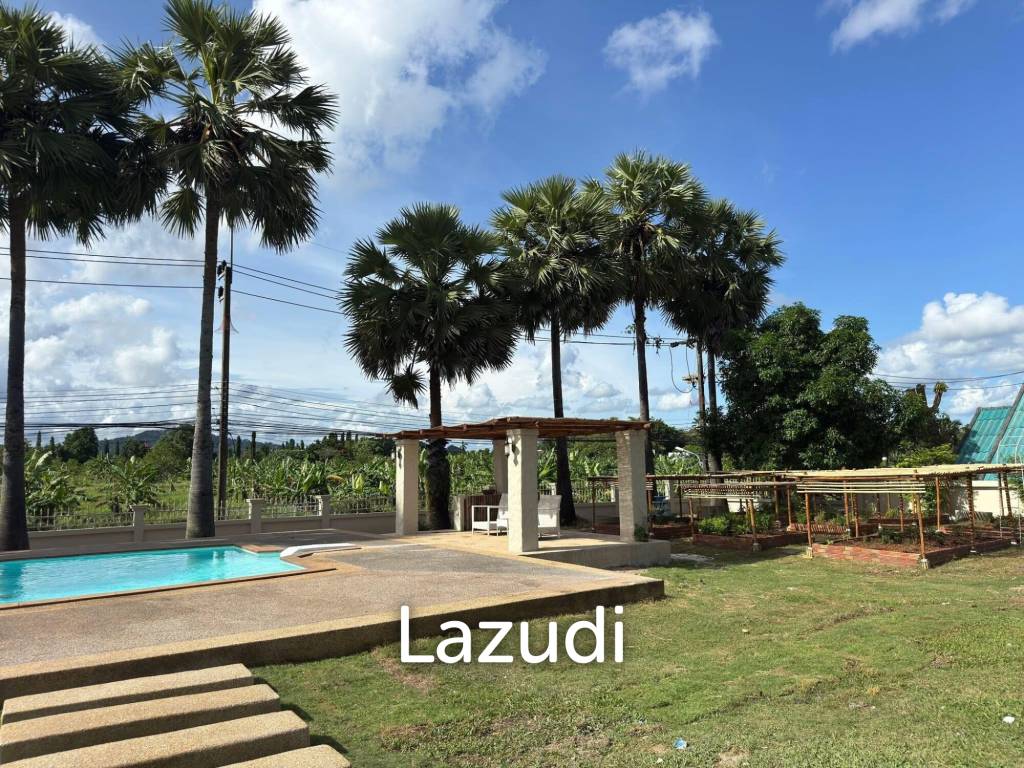 Spacious 5-Bedroom Pool Villa with Panoramic Mountain Views In Chalong
