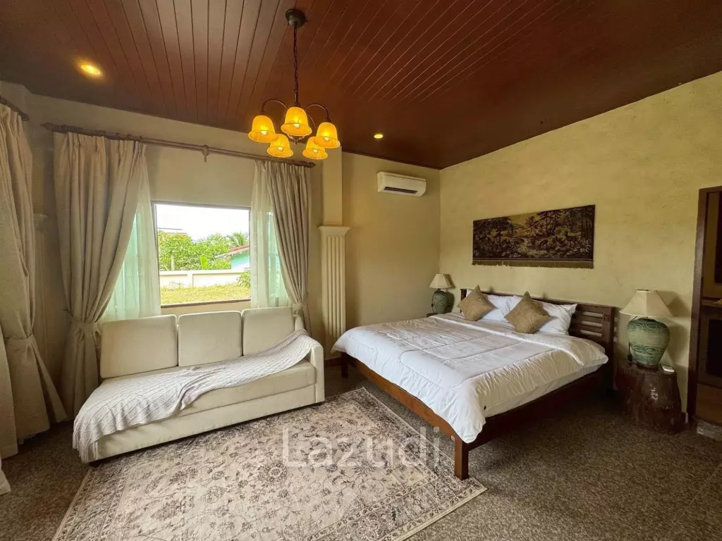 Spacious 5-Bedroom Pool Villa with Panoramic Mountain Views In Chalong