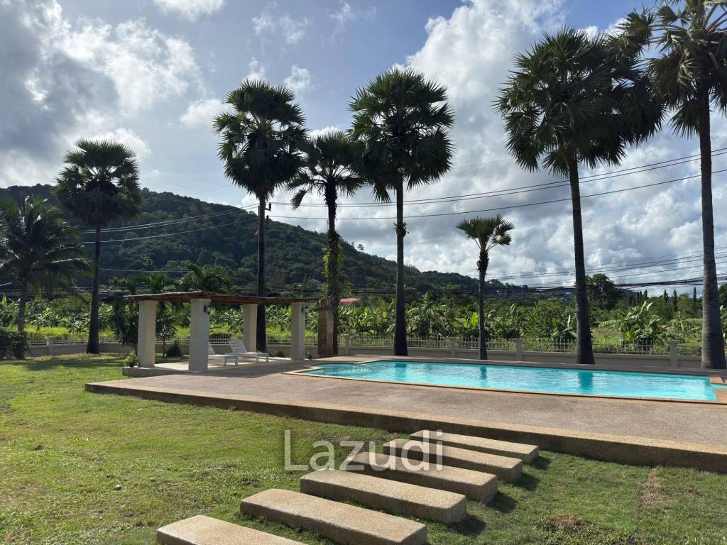 Spacious 5-Bedroom Pool Villa with Panoramic Mountain Views In Chalong