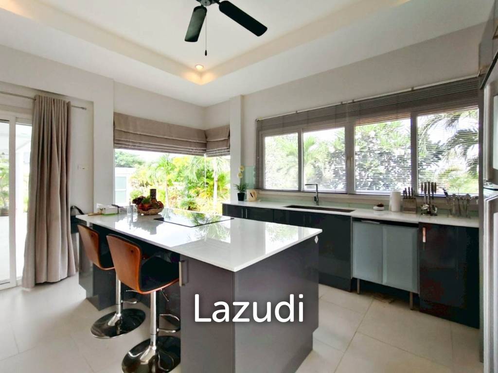 Modern 3 Bed pool villa close to Pineapple Valley golf