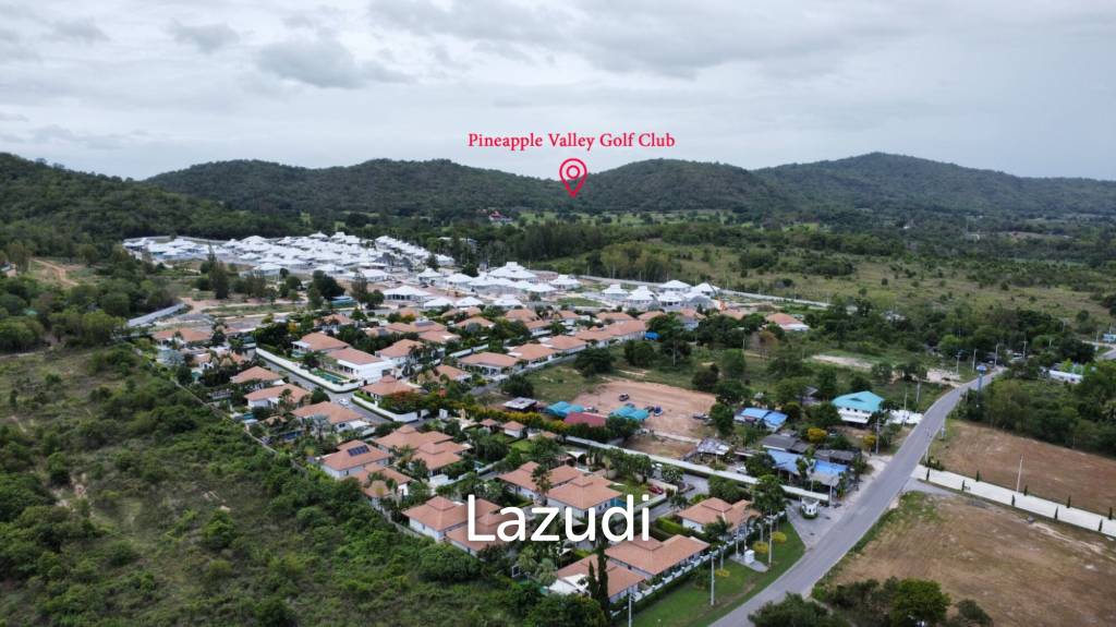 Modern 3 Bed pool villa close to Pineapple Valley golf