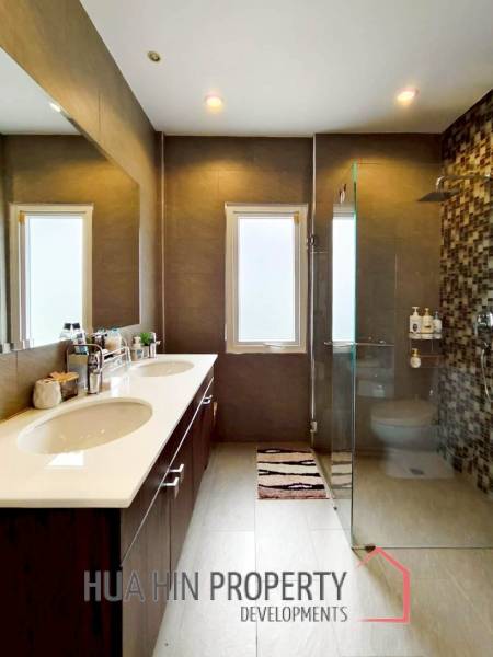 Modern 3 Bed pool villa close to Pineapple Valley golf