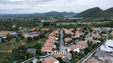 Modern 3 Bed pool villa close to Pineapple Valley golf